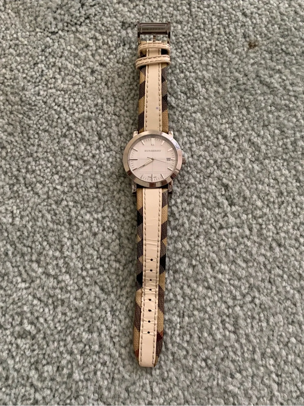 Burberry BU1379 Heritage Nova Check Swiss Quartz Watch 38mm